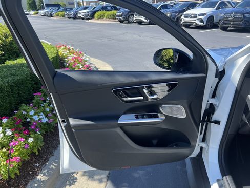 Certified 2025 Mercedes-Benz GLC 300 4MATIC image 14