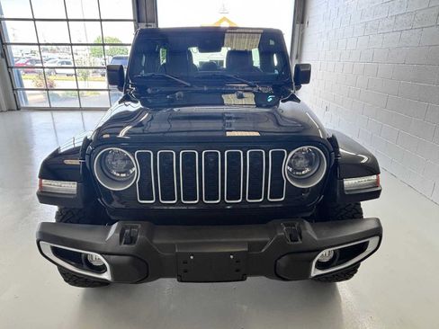 Used 2024 Jeep Wrangler Unlimited Sahara AWD/4WD image 3