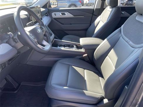 New 2025 Ford Explorer Active w/ Active Comfort Package image 9