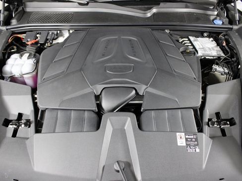 New 2026 Porsche Cayenne image 42