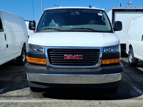 New 2025 GMC Savana 2500 w/ Driver Convenience Package RWD image 2