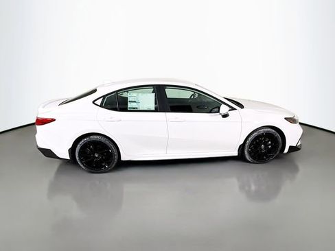 New 2026 Toyota Camry SE image 8