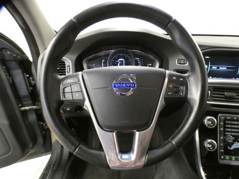 Used 2016 Volvo S60 T5 Premier w/ Convenience Package image 38