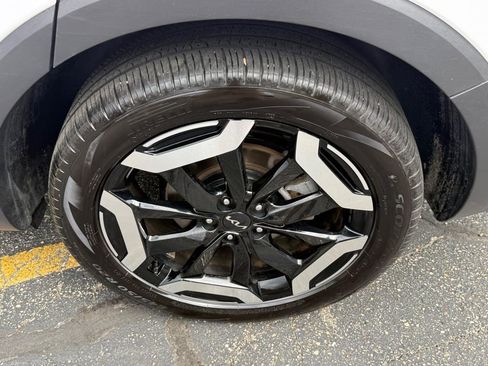 Used 2025 Kia Telluride S AWD/4WD image 7