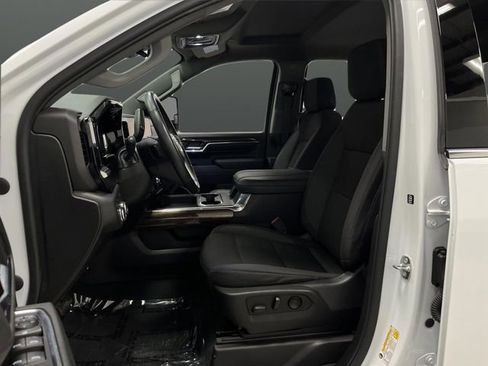 Used 2024 GMC Sierra 2500 SLE w/ SLE Convenience Package image 4