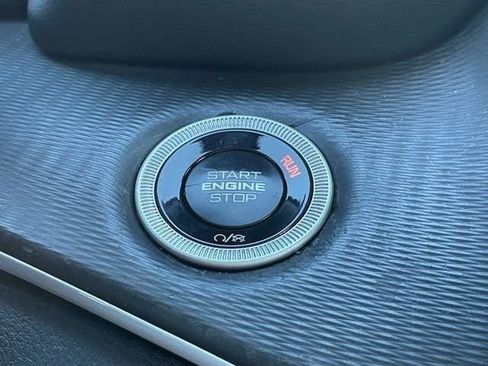 Used 2024 Jeep Grand Cherokee L Laredo image 26