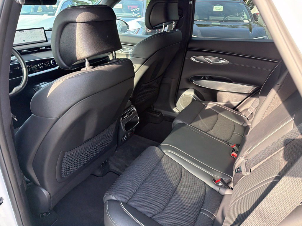 Used 2025 Genesis GV70 3.5T Sport AWD/4WD image 19