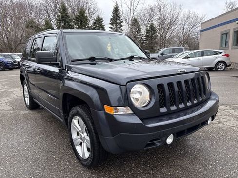 Used 2016 Jeep Patriot Latitude image 3