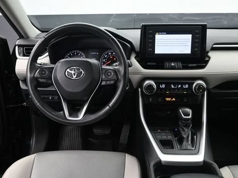 Used 2019 Toyota RAV4 XLE Premium w/ Cold Weather Package AWD/4WD image 11