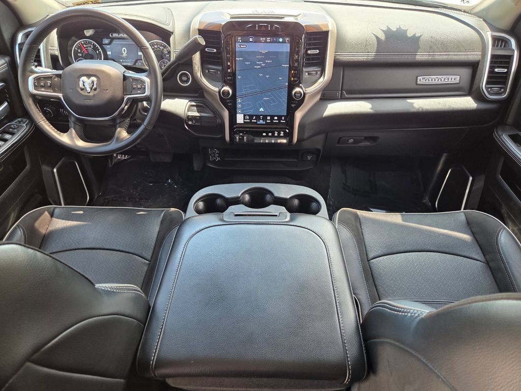 Used 2024 RAM 3500 Laramie AWD/4WD image 17