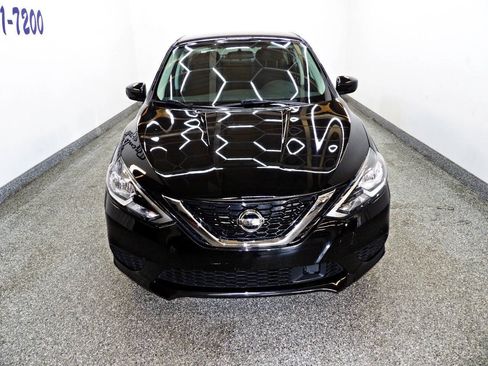Used 2019 Nissan Sentra SV FWD image 2