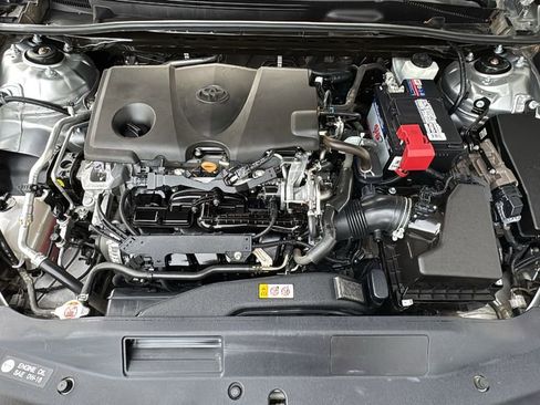 Used 2020 Toyota Camry SE w/ Carpet Mat Package image 25