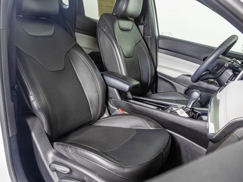 Used 2023 Jeep Compass Limited AWD/4WD image 43