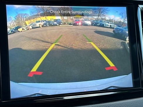 Used 2024 Chrysler Pacifica Touring-L image 20