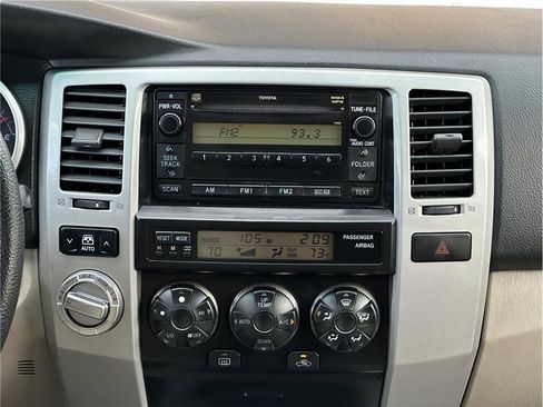 Used 2007 Toyota 4Runner SR5 AWD/4WD image 22
