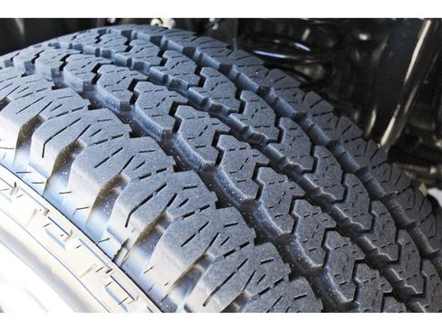 Used 2024 RAM 2500 Laramie w/ Safety Group image 30