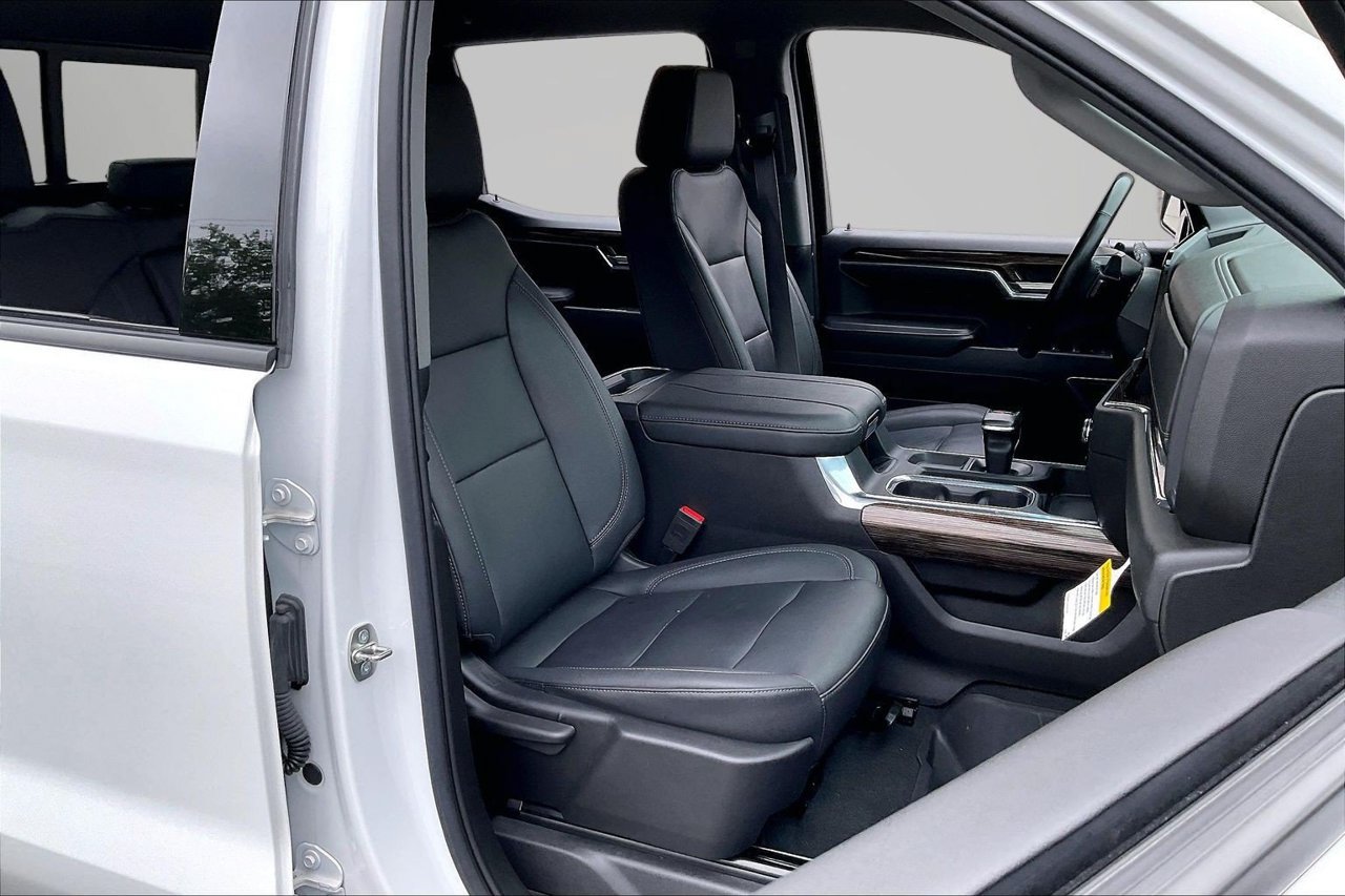 Used 2023 GMC Sierra 1500 Elevation w/ Elevation Premium Package AWD/4WD image 22
