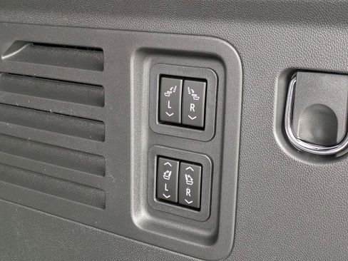 New 2026 Chevrolet Traverse High Country image 30