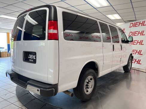 Used 2024 Chevrolet Express 3500 LS w/ Chrome Appearance Package RWD image 5