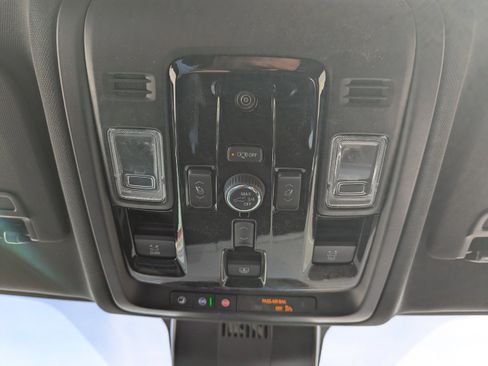 New 2026 Chevrolet Suburban RST image 28