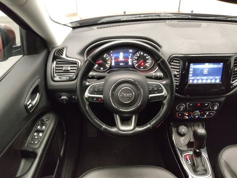 Used 2021 Jeep Compass Latitude AWD/4WD image 22
