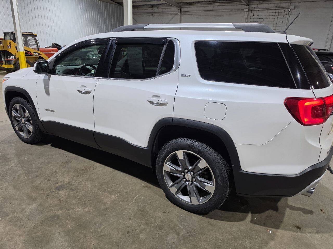 Used 2017 GMC Acadia SLT w/ LPO, Floor Liner Package AWD/4WD image 7