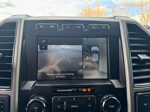 Used 2019 Ford F350 Lariat image 25