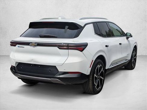 New 2025 Chevrolet Equinox EV LT FWD image 2