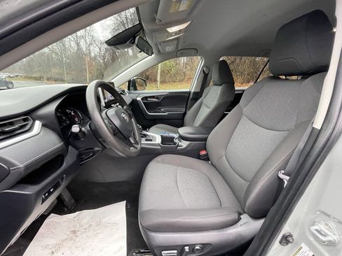 Used 2023 Toyota RAV4 XLE image 23