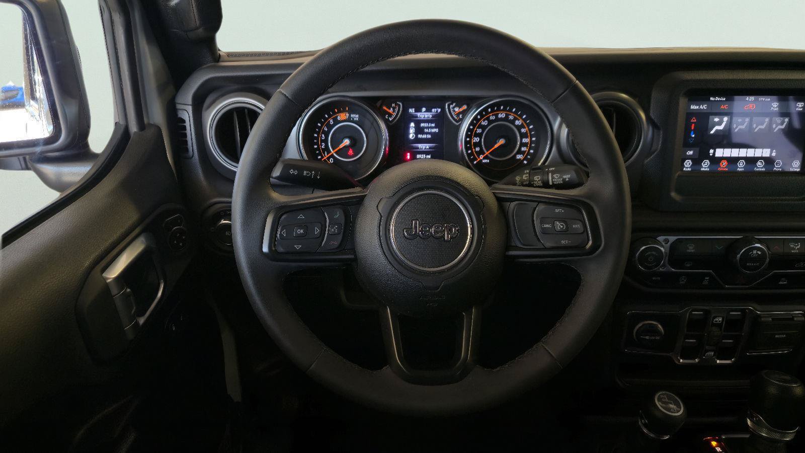 Used 2023 Jeep Wrangler Unlimited Sport AWD/4WD image 13
