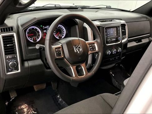 Used 2024 RAM 1500 Warlock AWD/4WD image 16