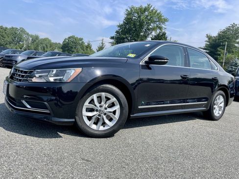 Used 2017 Volkswagen Passat 1.8T S FWD image 34