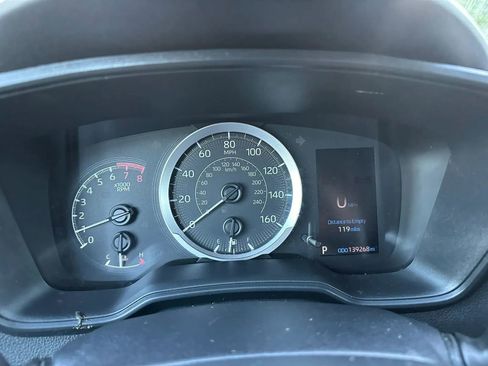 Used 2021 Toyota Corolla LE image 31