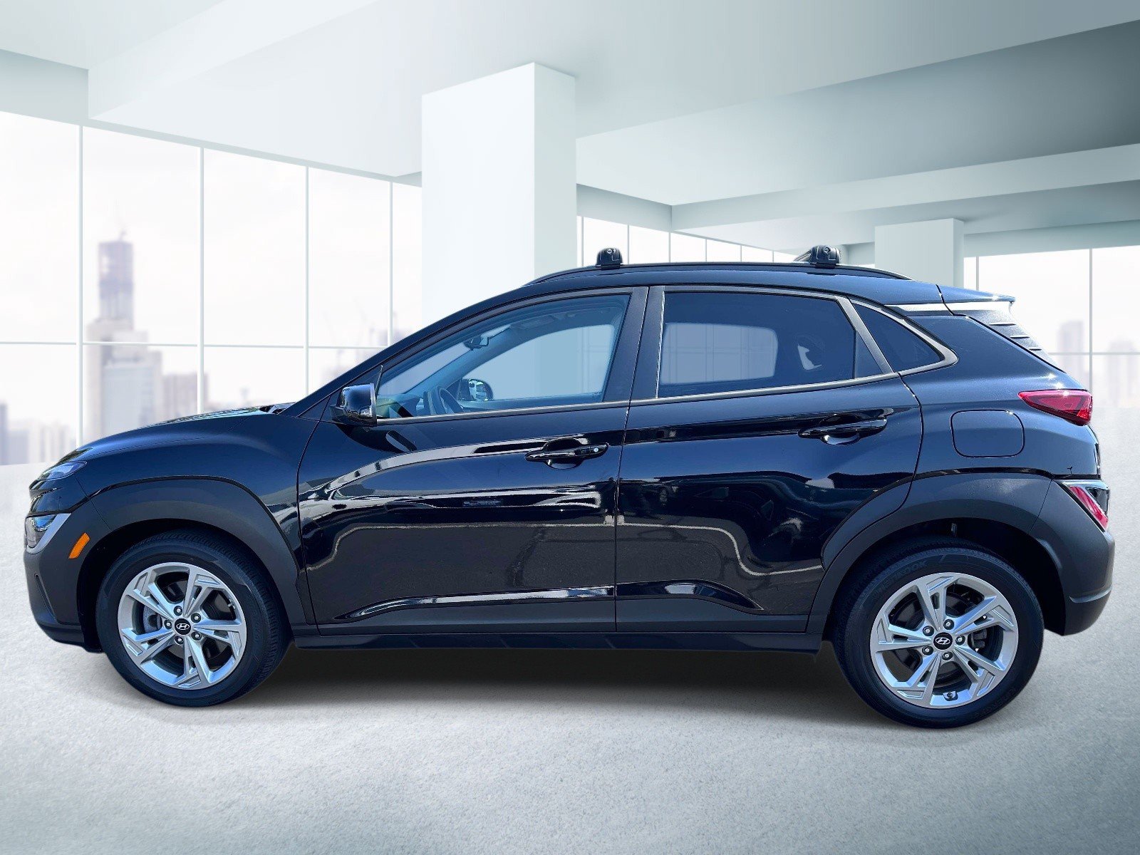 Used 2023 Hyundai Kona SEL AWD/4WD image 2