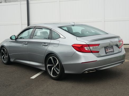 Used 2019 Honda Accord Sport image 8