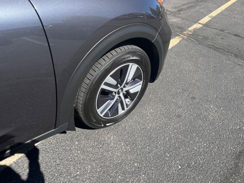 Used 2020 Kia Niro EX Premium FWD image 14