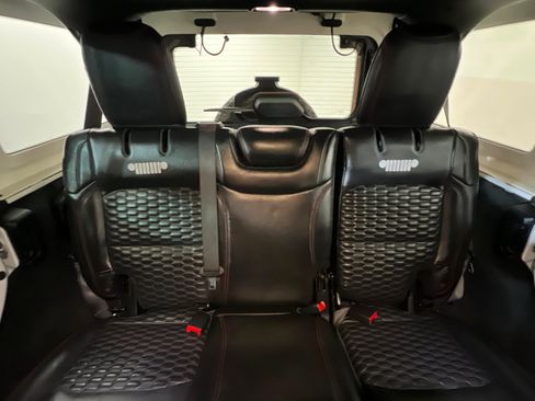 Used 2021 Jeep Wrangler Unlimited Rubicon AWD/4WD image 25