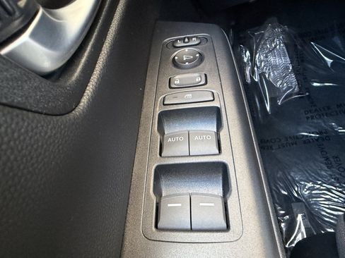Used 2025 Honda CR-V Sport image 27