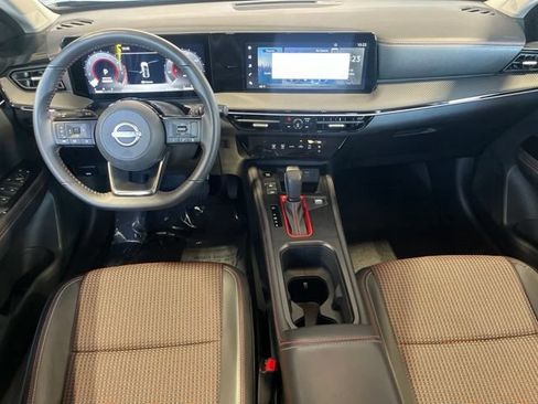 Certified 2025 Nissan Kicks SR AWD/4WD image 12