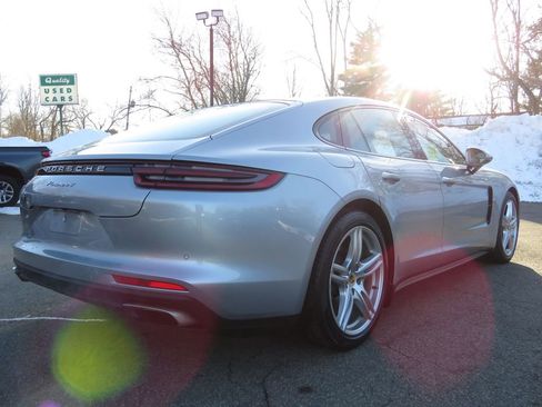Used 2018 Porsche Panamera 4 image 5