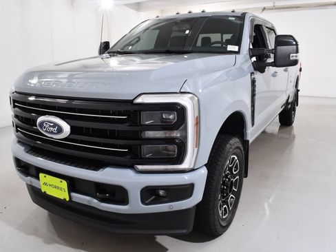 Used 2026 Ford F350 Platinum AWD/4WD image 2