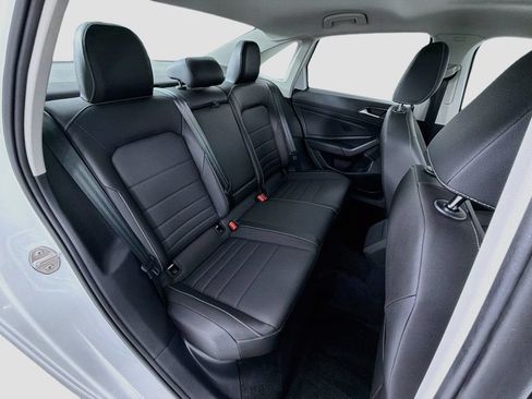 Used 2024 Volkswagen Jetta SE FWD image 24