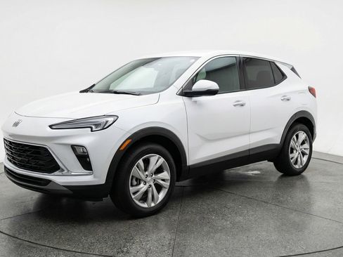 Used 2025 Buick Encore GX Preferred image 3