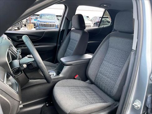 Used 2024 Chevrolet Equinox LT image 10