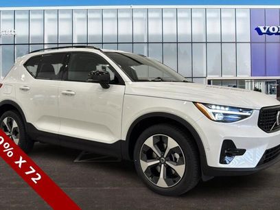 New 2026 Volvo XC40 B5 Plus w/ Protection Package Premier
