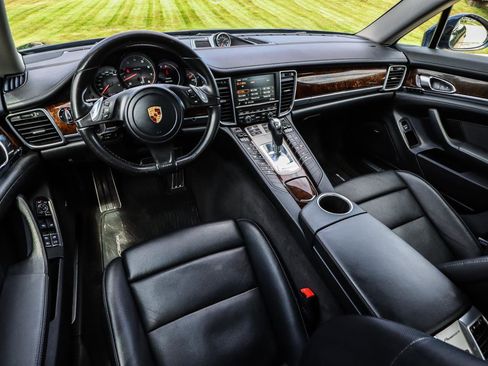 Used 2016 Porsche Panamera Edition image 24