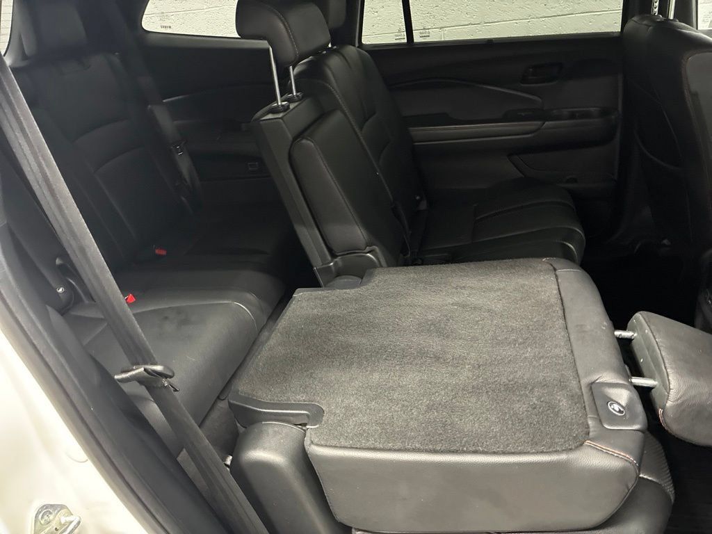 Used 2022 Honda Pilot TrailSport image 12