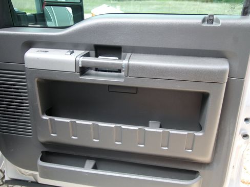 Used 2012 Ford F250 Lariat w/ Lariat Ultimate Pkg image 37