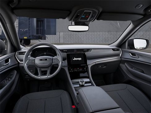 New 2025 Jeep Grand Cherokee Laredo w/ MOPAR Finishing Package image 8
