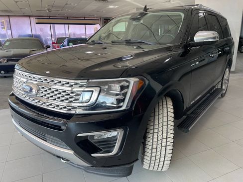 Used 2018 Ford Expedition Platinum image 3